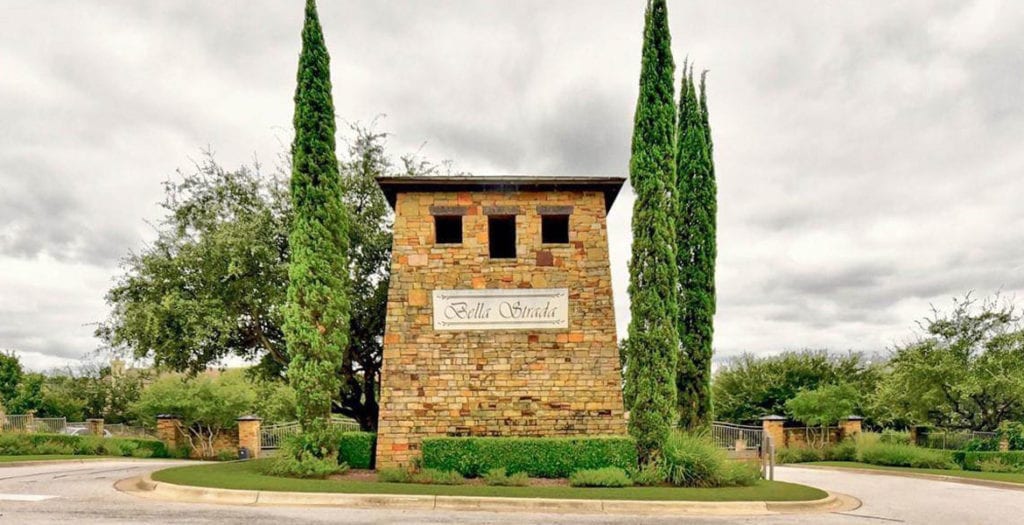 Bella Strada is a gated community just off Oak Grove Blvd